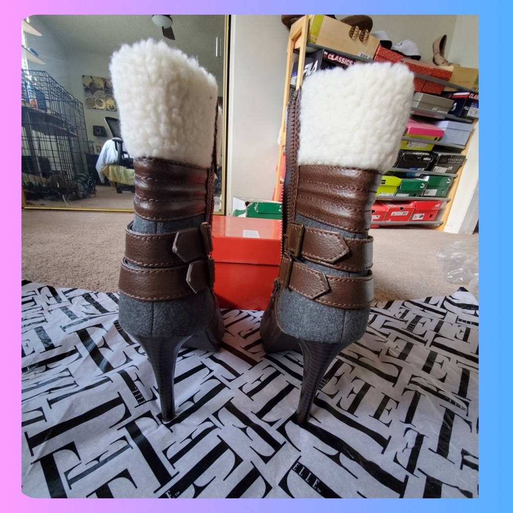 ELLE Booties - Picture 4 of 8